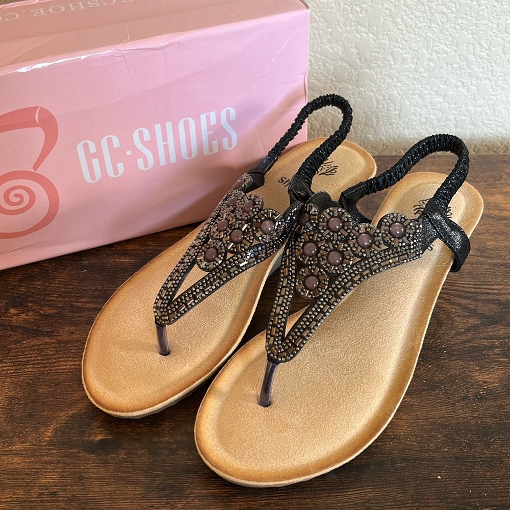 🆕 GC Chloe gem sandals